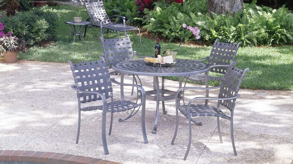 You are currently viewing Tips on How to Fit Your Patio Furniture